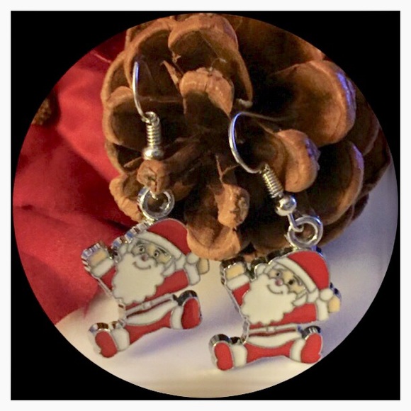 🆕🎅🏻Jolly Santa Earrings - Picture 1 of 3